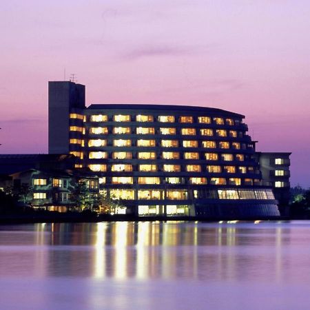 Apa Hotel & Resort Kaga Katayamazu Onsen Kasuikyo Buitenkant foto