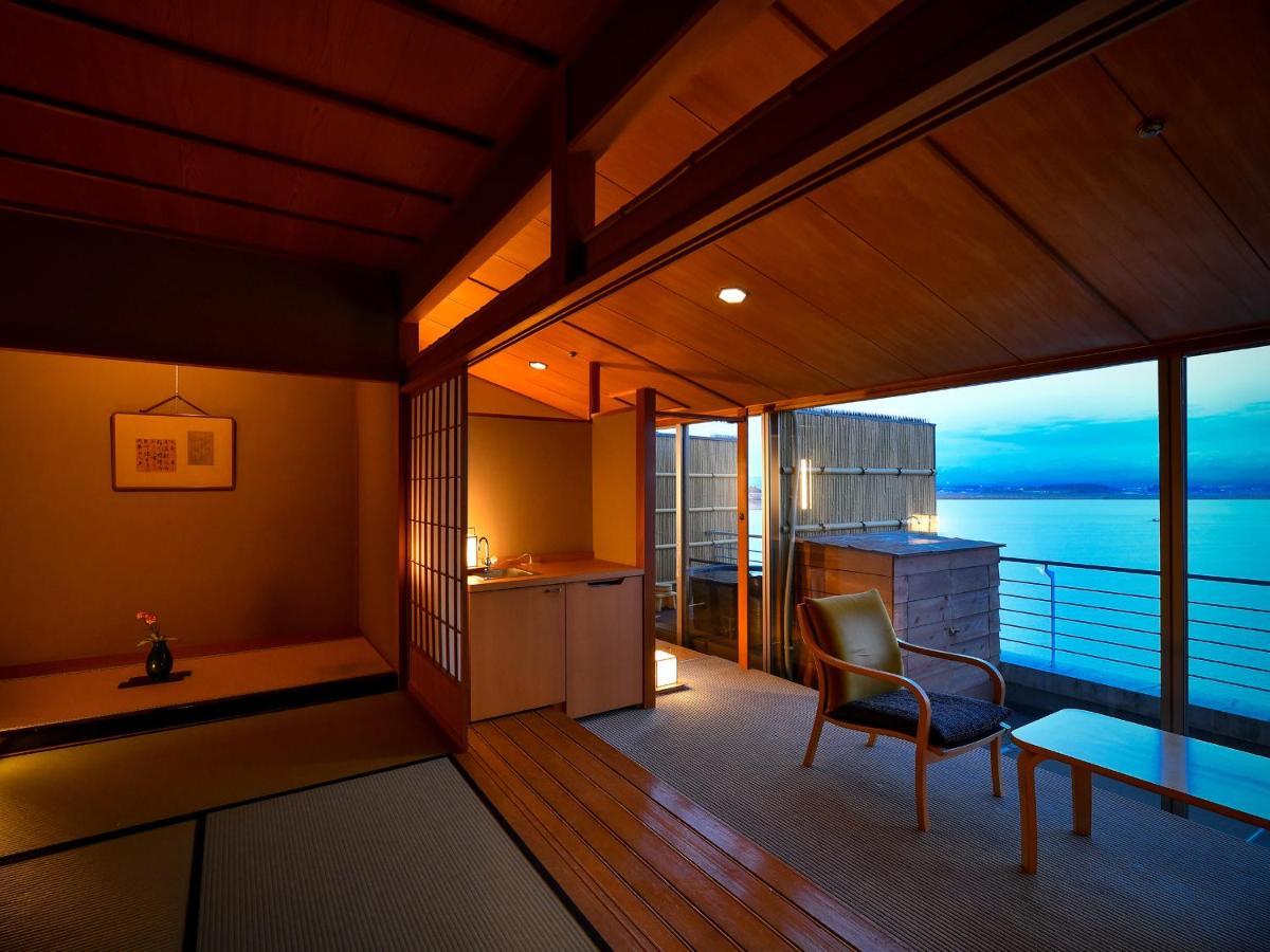 Apa Hotel & Resort Kaga Katayamazu Onsen Kasuikyo Buitenkant foto