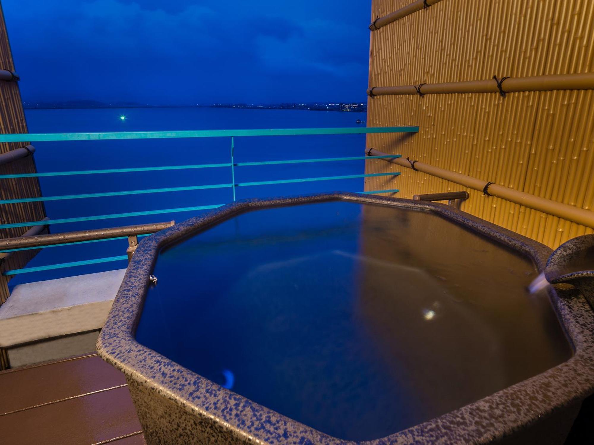 Apa Hotel & Resort Kaga Katayamazu Onsen Kasuikyo Buitenkant foto