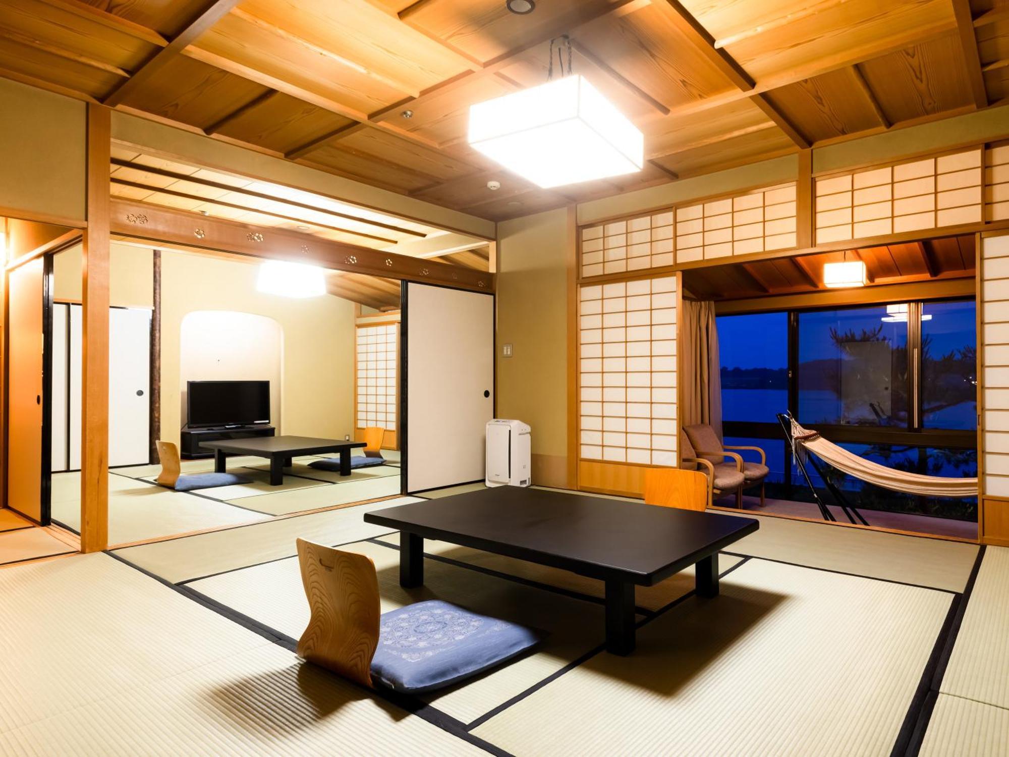Apa Hotel & Resort Kaga Katayamazu Onsen Kasuikyo Buitenkant foto
