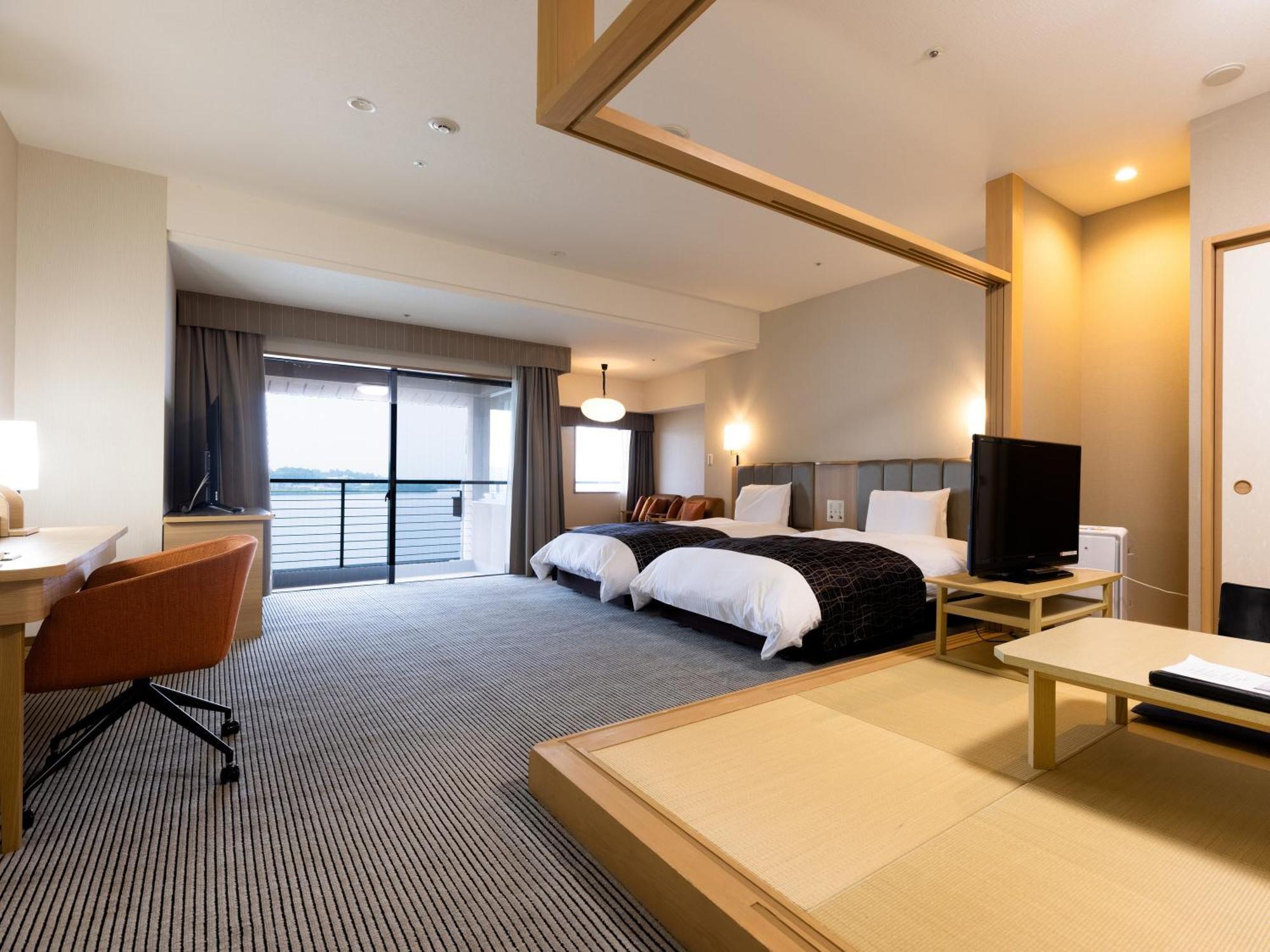 Apa Hotel & Resort Kaga Katayamazu Onsen Kasuikyo Buitenkant foto