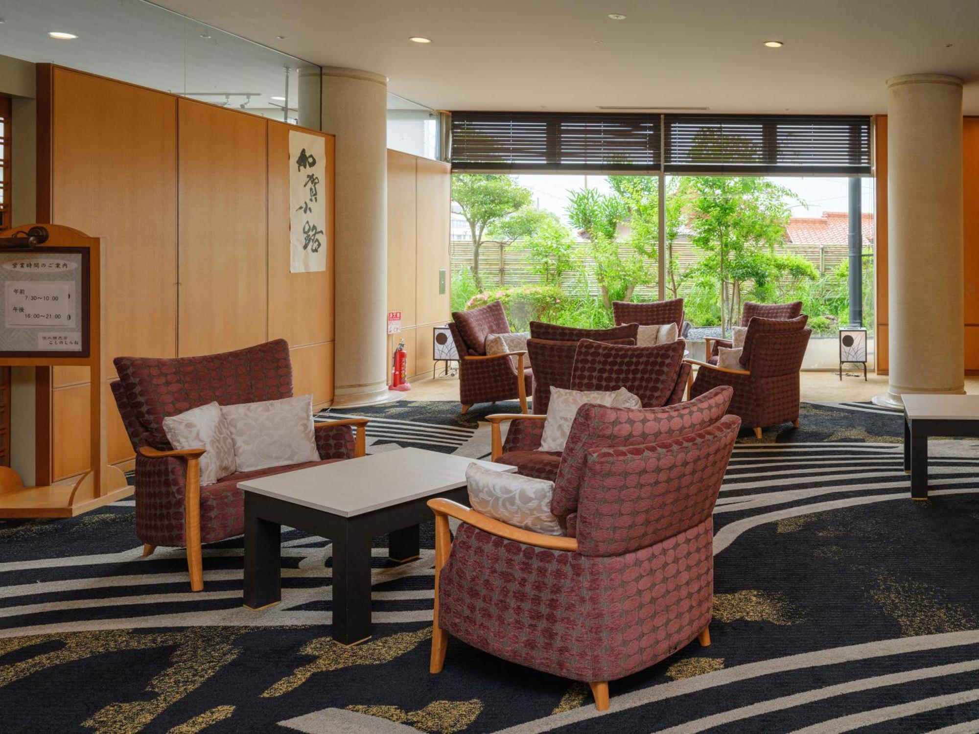 Apa Hotel & Resort Kaga Katayamazu Onsen Kasuikyo Buitenkant foto