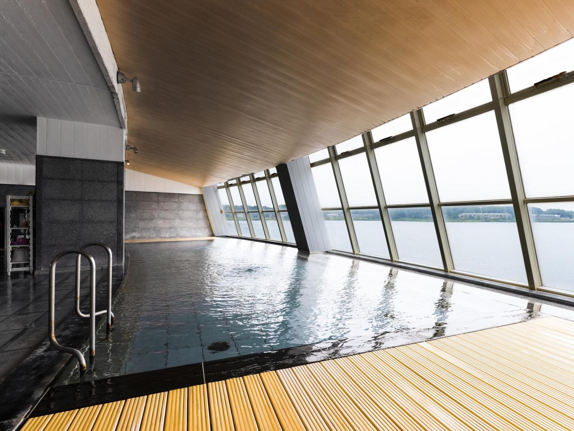 Apa Hotel & Resort Kaga Katayamazu Onsen Kasuikyo Buitenkant foto