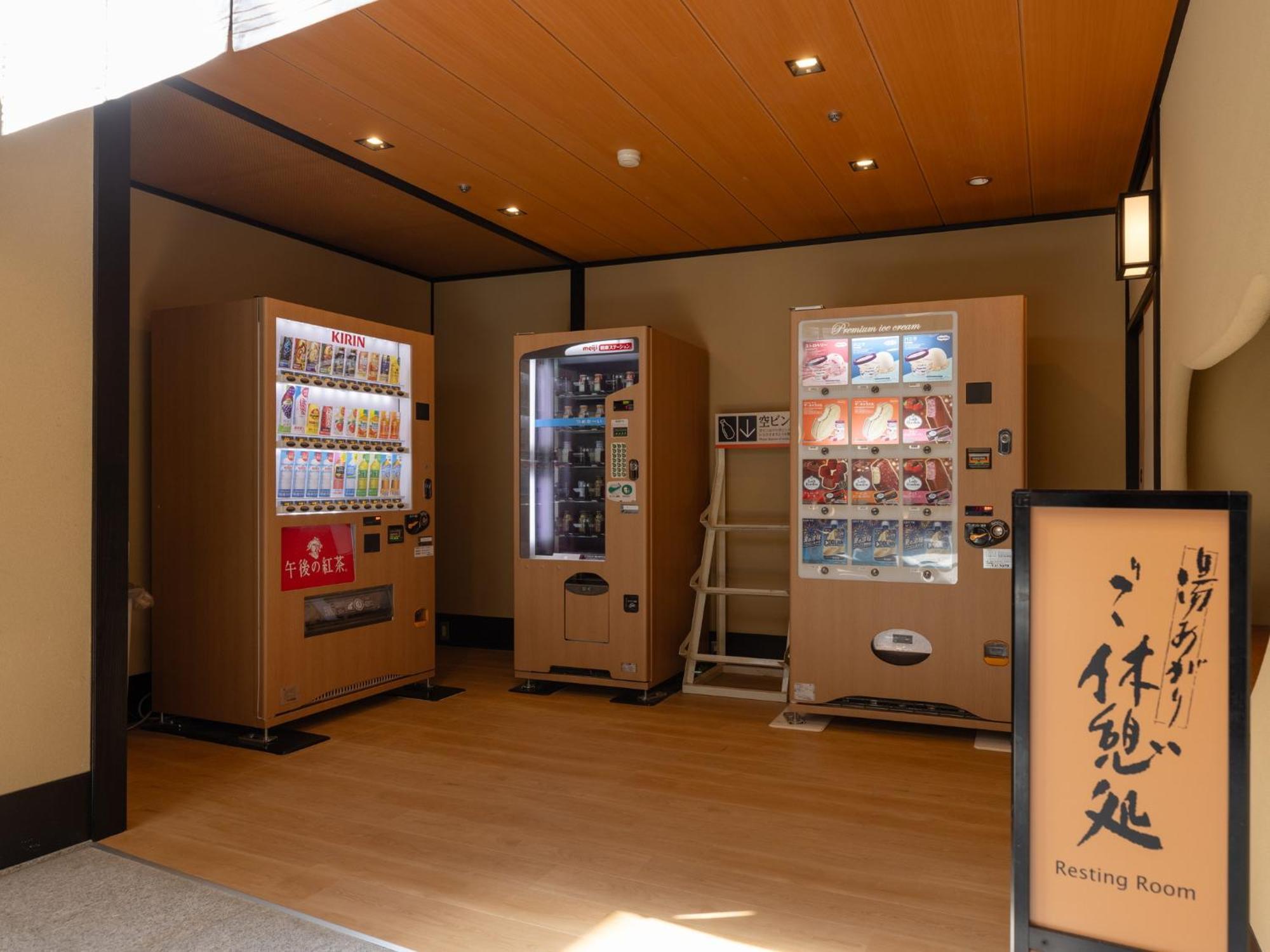 Apa Hotel & Resort Kaga Katayamazu Onsen Kasuikyo Buitenkant foto